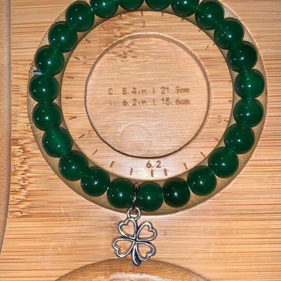 New Handmade Glass‎ Bead Bracelet Girls Women Green 6.2” Fits Most Spring - Picture 1 of 2